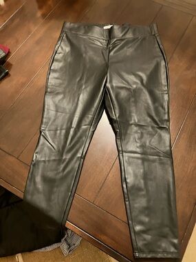 LOFT Faux Leather Leggings - Black